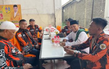 Berbagi Takjil, Pemuda Pancasila Bandar Klippa Pererat Silaturahmi di Ramadan