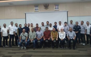 Harga Timah Dunia Meroket di Bangka Belitung: Penambang Rakyat Menagih Janji PT Timah, Siapa Bertanggung Jawab? penambang timah Bangka Belitung tuntut penyesuaian harga