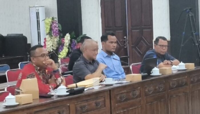 Krisis Limbah Sawit di Ketapang: FR Group Dipanggil DPRD, Siapa Bertanggung Jawab atas Dugaan Pencemaran Lingkungan?