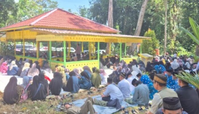 Ziarah Akbar 2026 di Tumbang Titi: Ratusan Jamaah Memadati Makam Tokoh Islam, Apa Maknanya?