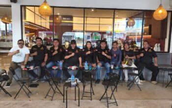 Puluhan pemuda mengikuti rapat perampungan struktur Organisasi Laskar Jaga Dilaga Ketapang di Kecamatan Delta Pawan, Kabupaten Ketapang