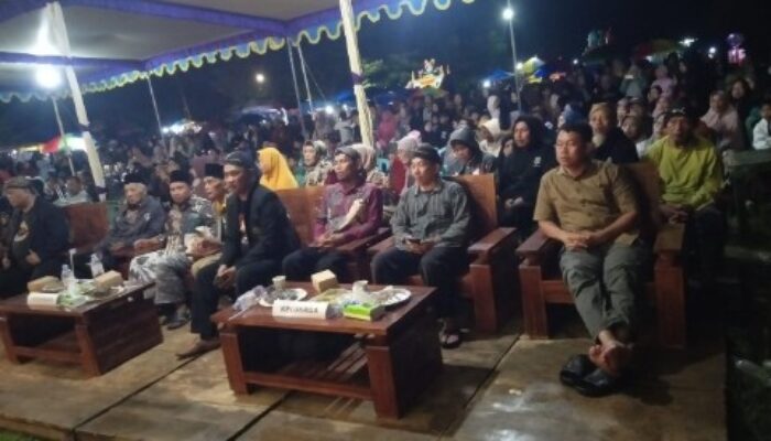 Pagelaran Wayang Kulit di Desa Caruy Cilacap: Dana Hibah Budaya Turun, Siapa yang Menggerakkannya?