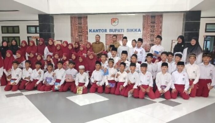 Bupati Sikka Terima Tur Wisata Literasi Siswa MI Al Muhajirin, Apa Dampaknya bagi Pendidikan Daerah?