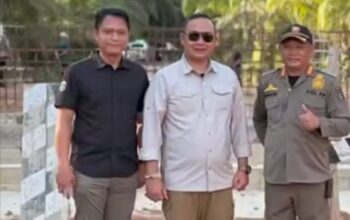 Bupati Ketapang Tinjau Proyek TMMD Jembatan Sungai Kepari, Mampukah Dorong Ekonomi Tujuh Desa?