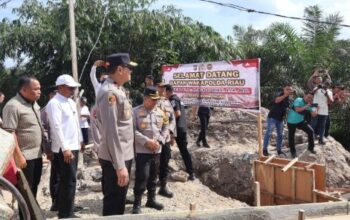 Wakapolda Riau Bersama Bupati Pelalawan Tinjau Jembatan Presisi Pelalawan, Seberapa Besar Dampaknya bagi Warga?