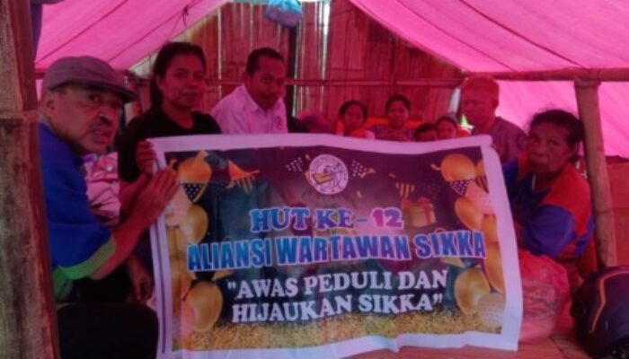 HUT ke-12 AWAS Salurkan Bantuan untuk Korban Kebakaran di Sikka: Sejauh Mana Solidaritas Pers Hadir di Tengah Bencana?