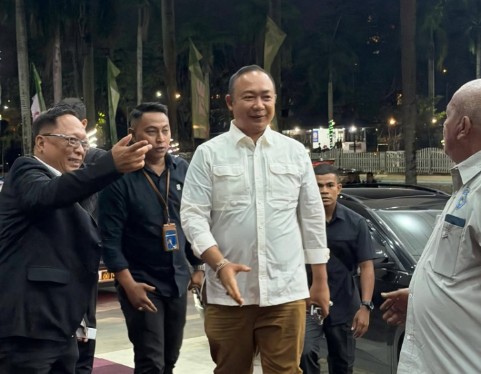 bupati ketapang menghadiri malam anugerah imi kalbar 2025 di pendopo gubernur kalimantan barat pontianak