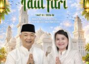 Bupati Ketapang Alexander Wilyo Dan ibu Lusia Dewi Nurjana Mengucapkan selamat hari raya idul fitri Mohon maaf lahir dan batin