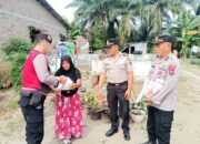 Wujud Empati Polri, Polsek Indrapura Salurkan Bantuan Sembako untuk Kaum Duafa di Desa Sei Suka Deras