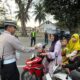 Polres Langkat Berbagi Takjil di Hari ke-22 Ramadhan, Wujud Kepedulian kepada Masyarakat