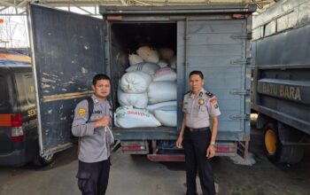 Tingkatkan Kesejahteraan Petani, Polres Batu Bara Distribusikan 92,4 Ton Jagung ke Bulog Asahan IMG-20260316-WA0094