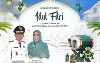 Wakil Bupati Ketapang Jamhuri Amir, bersama Eny Kusnawati, Sampaikan ucapan selamat Hari raya Idul Fitri 1447 H mohon maaf lahir dan batin IMG-20260320-WA0337