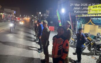 Pastikan Arus Mudik Lancar, Personel Polres Batu Bara Siaga di Simpang Kuala Tanjung