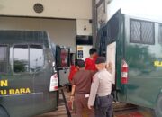 Kawal 55 Tahanan ke PN Kisaran, Sat Samapta Polres Batu Bara Pastikan Sidang Aman