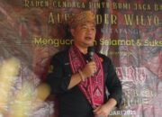 Bupati Ketapang Hadiri Tradisi Nyemaru di Hulu Sungai, Mampukah Desa Terpencil Terakses Listrik dan Internet?