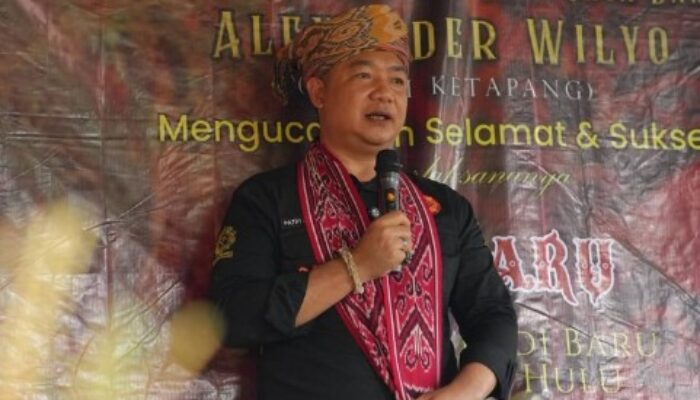Bupati Ketapang Hadiri Tradisi Nyemaru di Hulu Sungai, Mampukah Desa Terpencil Terakses Listrik dan Internet?