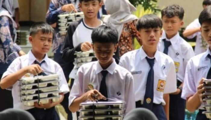 Program MBG Nasional: BGN Hentikan 47 SPPG karena Menu Tidak Layak Konsumsi, Bagaimana Pengawasan Ke Depan?