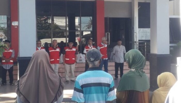 Aksi Sosial PMI di Cilacap: 500 Paket Sembako Dibagikan Jelang Lebaran, Seberapa Besar Dampaknya bagi Warga?