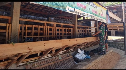 babinsa kodim ponorogo komsos dengan peternak kambing desa bedoho