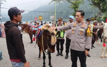 Kapolres Magetan patroli Telaga Sarangan pengamanan lebaran wisata