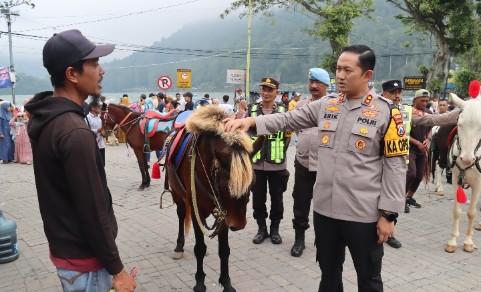 Kapolres Magetan patroli Telaga Sarangan pengamanan lebaran wisata