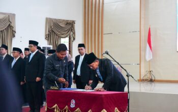 Lom Lom Suwondo Lantik 120 ASN