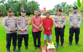 Minggu Kasih di Batu Bara: Saat Polri Merajut Kepedulian di Pintu Rumah Kaum Dhuafa