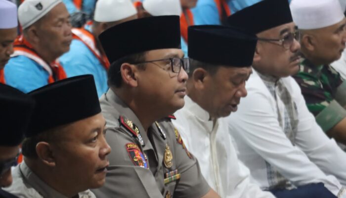 *Kapolres Langkat Hadiri dan Amankan Pelepasan Jemaah Haji Keloter 2 Tahun 2026*