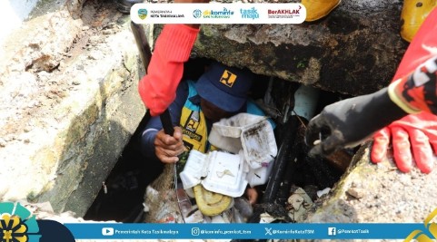 kerja bakti bersih sungai tasikmalaya cegah banjir