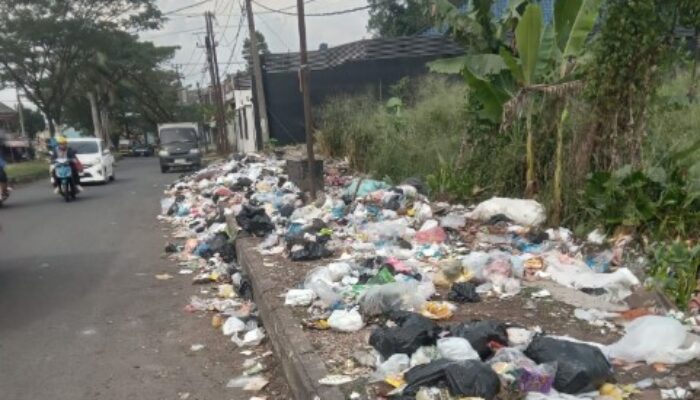 Nasional, Tasikmalaya| Sampah Pintu Air Cimulu Menumpuk: Ancaman Banjir Kian Nyata, Siapa Bertanggung Jawab?