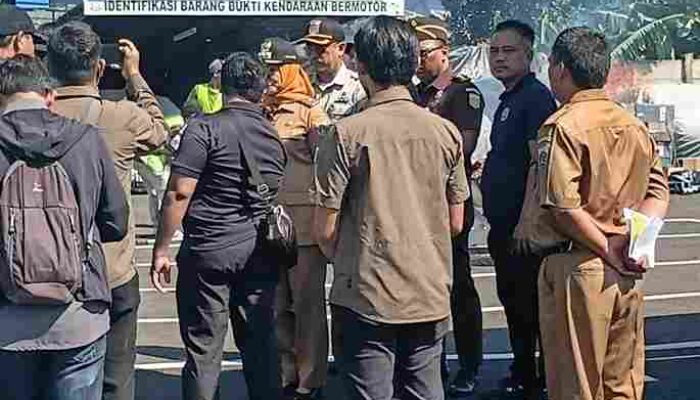 Nasional | Kejari Jakarta Barat Musnahkan 173 Kilogram Lebih Barang Bukti Narkotika, Ribuan Rokok Ilegal hingga Senjata Turut Dimusnahkan