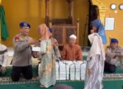 Polri Hadir Bantu Warga Pesisir, Polairud Polres Langkat Timbun Halaman Masjid dan Santuni Anak Yatim
