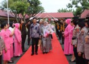 *Polres Binjai Lepas Personil Yang Purnabakti Dengan Tradisi Kepolisian*