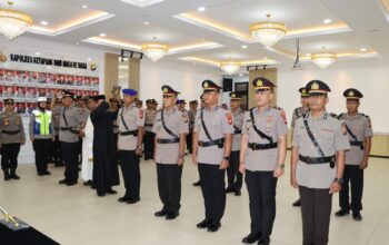 Pimpin Sertijab Sejumlah Pejabat Utama Polres Dan Kapolsek Jajaran, Kapolres Ketapang Tekankan Peningkatan Pelayanan Kepada Masyarakat