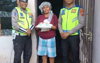 Minggu Kasih Satlantas Batu Bara: Patroli Lancarkan Arus Lalu Lintas, Sembako Hadirkan Kepedulian untuk Warga IMG-20260531-WA0337