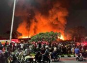 Nasional|Petugas Gabungan Masih Berupaya Jinakkan Kebakaran Rumah di Kemayoran, Bagaimana Kondisi Terkini Lokasi?