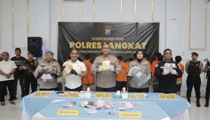 *Kapolres Langkat Pimpin Langsung Konferensi Pers Pengungkapan 33 Kasus Narkotika dalam Ops Antik Toba 2026*
