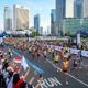 Ribuan pelari melintasi jalur protokol Sudirman-Thamrin dalam ajang BTN Jakarta International Marathon atau JAKIM 2026 setelah 19 jalan utama ditutup total.