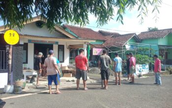 Kompak Jelang HUT RI, Mengapa Warga Tambakreja Cilacap Rutin Gelar Aksi Ini?