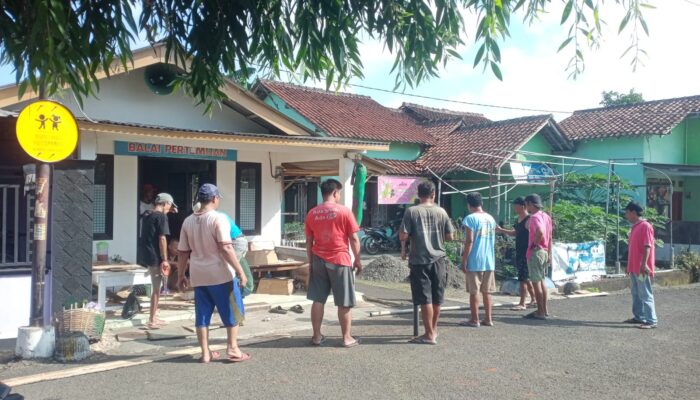 Kompak Jelang HUT RI, Mengapa Warga Tambakreja Cilacap Rutin Gelar Aksi Ini?