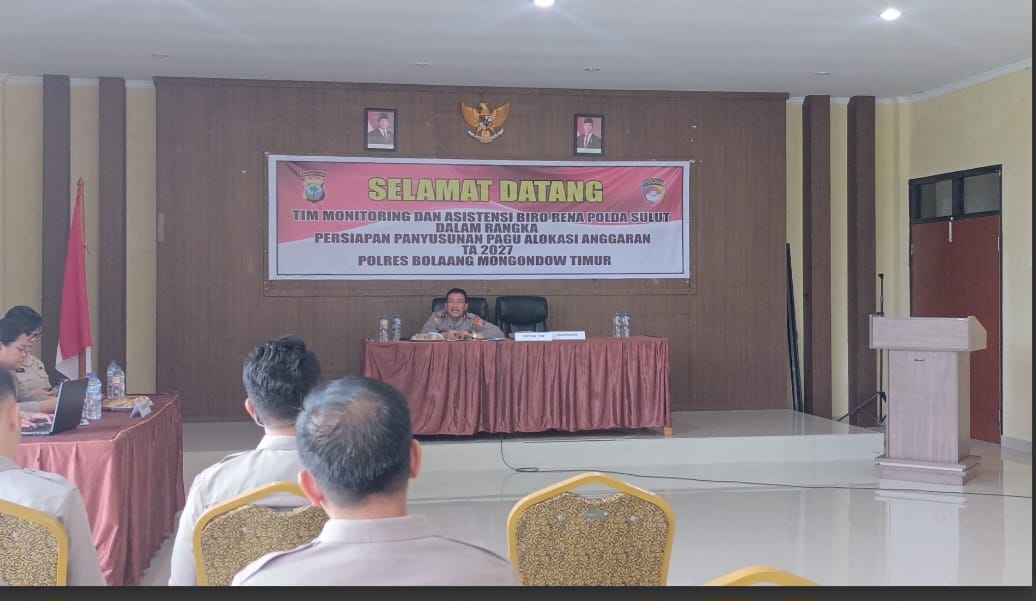Kabag Renprogar Rorena Polda Sulut AKBP Ali Hasan saat memimpin jalannya asistensi alokasi anggaran ALOGAR 2026 di Aula Polres Boltim.
