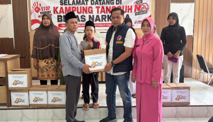Gelar Aksi Kemanusiaan di Kutoarjo, Bagaimana Cara Polres Purworejo Merajut Kedekatan Bersama Warga dán Anak Yatim?