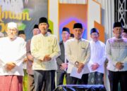 Acara Haul Akbar mursyid tarekat Naqsyabandiyah tersebut dihadiri Sekda Kabupaten Ketapang, Repalianto, S.Sos., M.Si,
