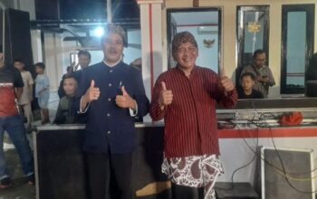 Sedekah Bumi Desa Planjan Cilacap Meriah, Siap Lestarikan Budaya, Bagaimana Keseruan Acaranya? Kemeriahan pembukaan acara Sedekah Bumi dán Fashion Show Suro di Desa Planjan Kesugihan Cilacap.