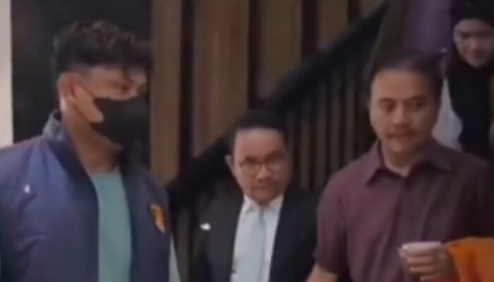 Kasus Ijazah Palsu Jokowi Berbuntut Panjang, Roy Suryo dán Dokter Tifa Resmi Ditahan