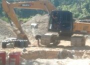 Tanpa Plang IUP dán Kerahkan 3 Alat Berat, Mengapa Tambang Diduga Ilegal di Botudulanga Bebas Beroperasi?