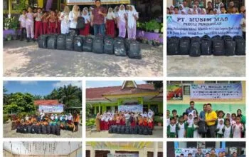 Penyerahan bantuan perlengkapan sekolah program GNOTA oleh PT Musim Mas di Kabupaten Pelalawan.