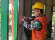 Rehab RTLH Sasaran Fisik TMMD Ke-129 Kodim 0102/Pidie Berlanjut, Instalasi Listrik Mulai Dipasang