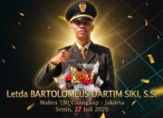Bupati ketapang Aleksander Wilyo mengucapkan Selamat dan sukses atas pelantikan Letda Bartolomeus Dartim Siki, S.Si