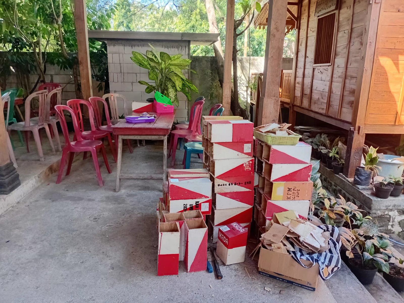 Kegiatan program Ayo Giat Menabung di Pendopo Desa Bringinan yang diikuti oleh ratusan anak usia PAUD dan SD untuk menumbuhkan rasa tanggung jawab.